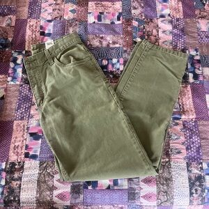 Levi’s Relaxed Fit Tapered Leg 550s